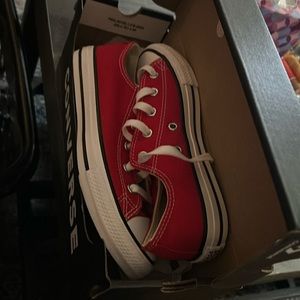 Low top Converse sneakers kids size 3 NWT